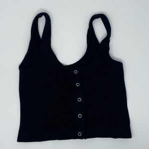 Cropped button tank